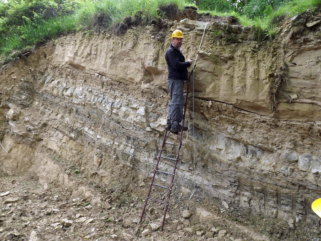 Poxwell measuring the section1r